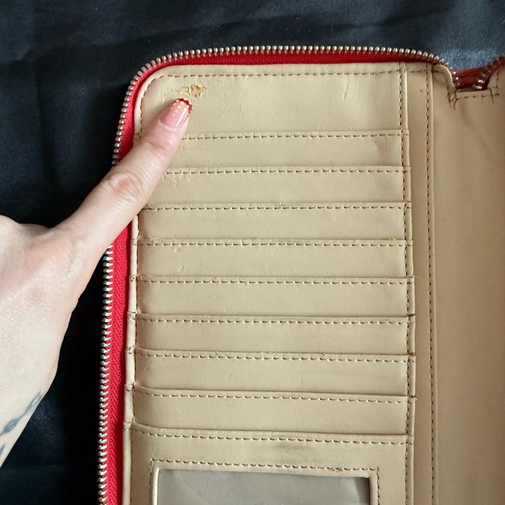 Guess Red Compact Wallet With Triangular Logo - image 5